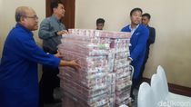 Foto: Tumpukan Duit Segunung Rp 87 M Milik Koruptor Samadikun Foto: Tumpukan Duit Segunung Rp 87 M Milik Koruptor Samadikun