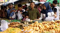 Potret Pasar Takjil Benhil Jelang Buka Puasa Potret Pasar Takjil Benhil Jelang Buka Puasa